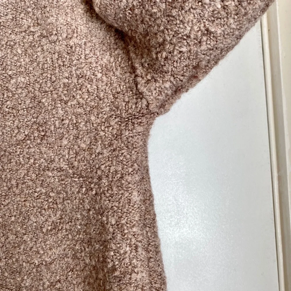 [NWoT] 🌟NEW Anthropologie Cutout Beary Sweater - Picture 4 of 16